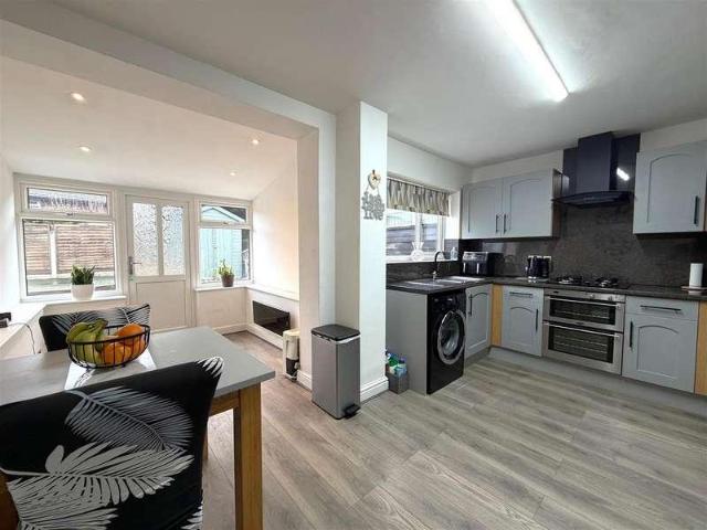 House for sale in Daisy Hill, Lee Bank