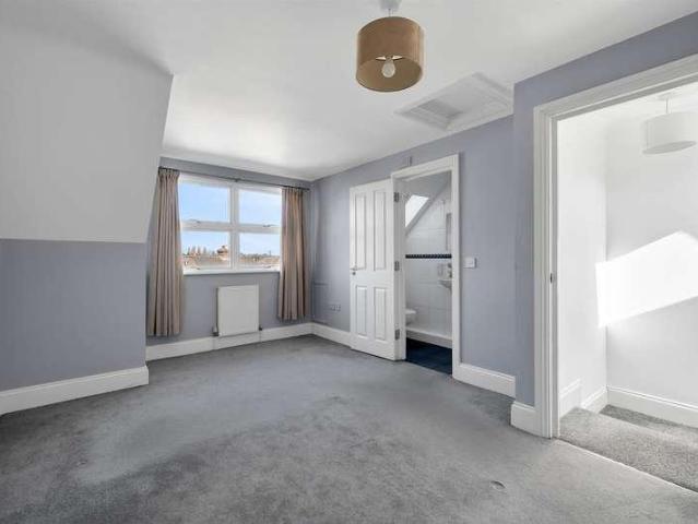 House for sale in West Wickham, Greater London