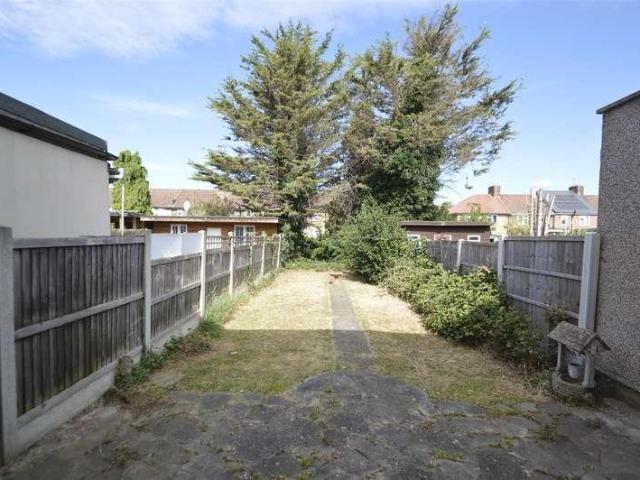 House for sale in Dagenham, Greater London