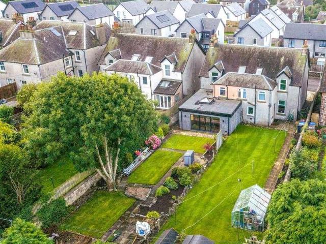 House for sale in Lanark, Scotland