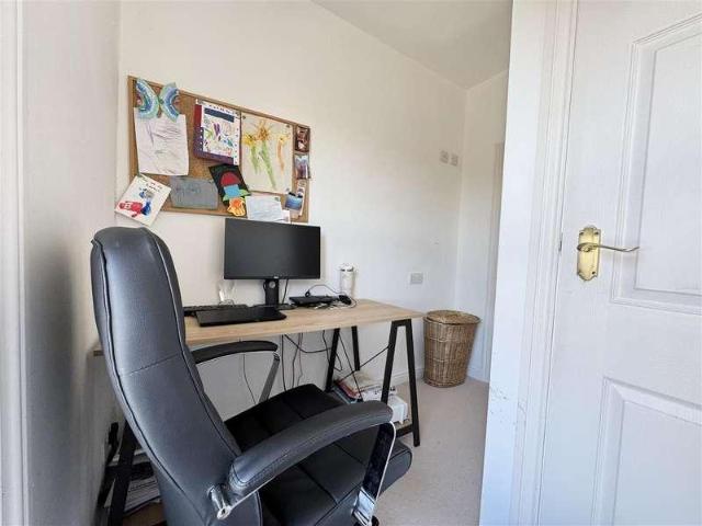 House for sale in Huddersfield, Highburton