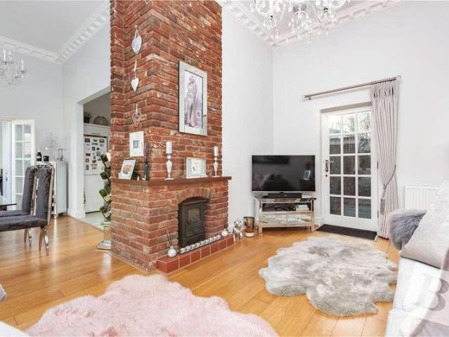House for sale in Navestock Side, Essex