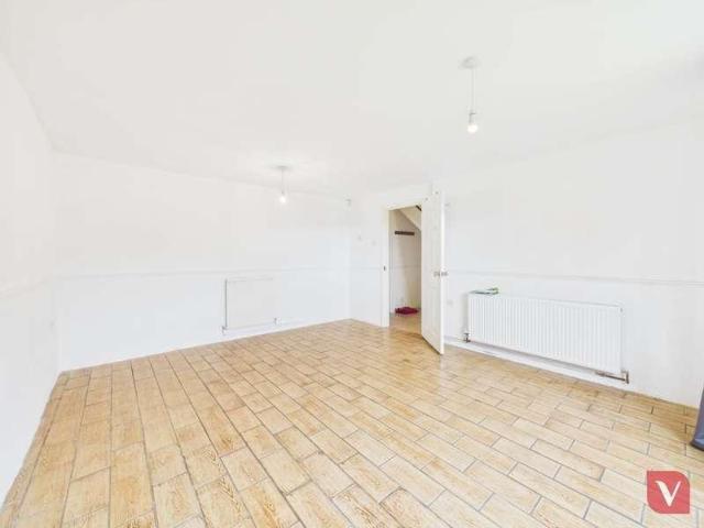 House for sale in Lewsey Farm, Luton