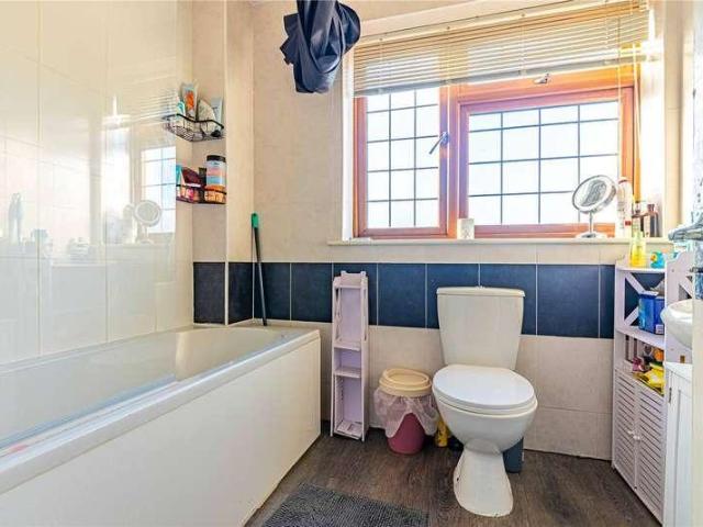 House for sale in Batchworth, Hertfordshire