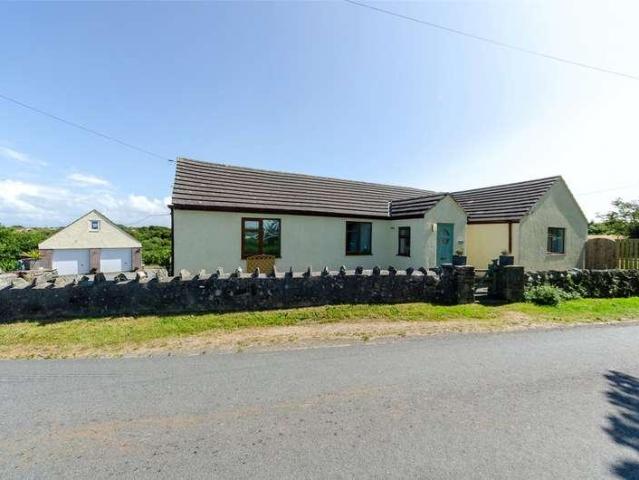 House for sale in Caergeiliog, Wales