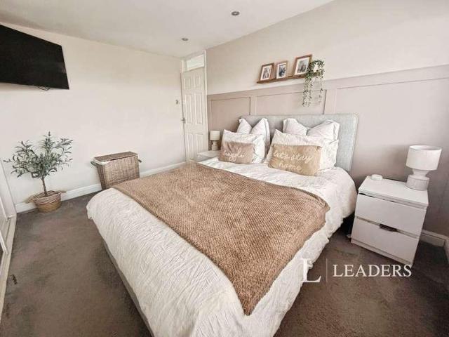 House for sale in Berry Hill, Potters Corner