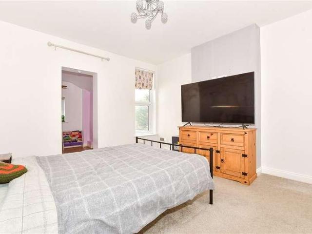 House for sale in Snodland, Tonbridge and Malling