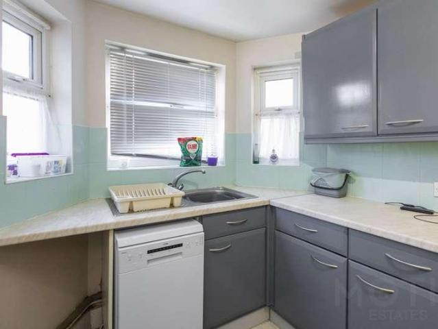 House for sale in Folkestone, Foord