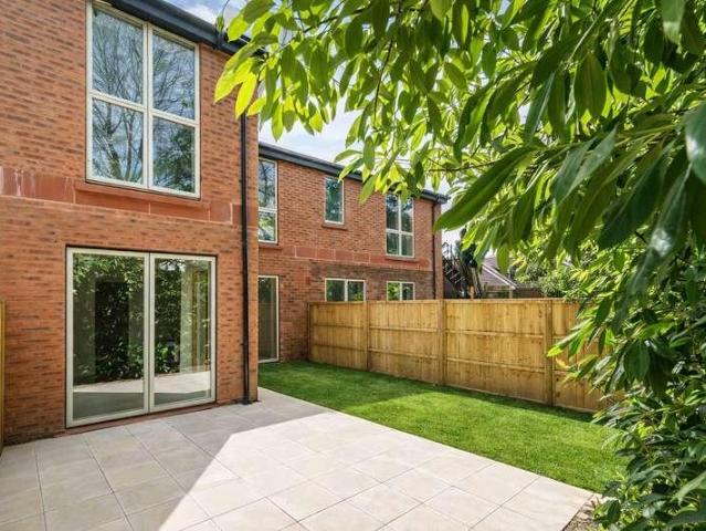 House for sale in Hook Heath, Woking