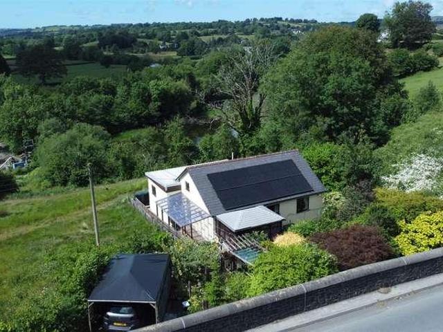 House for sale in Llanybydder, Wales
