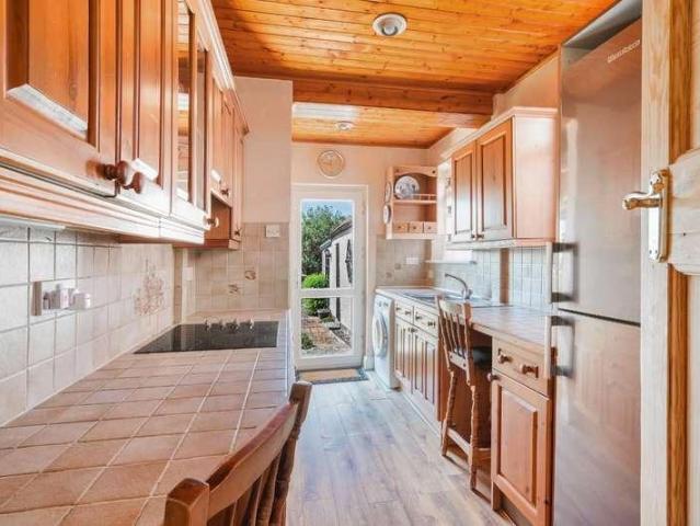 House for sale in Stoneleigh, Ewell