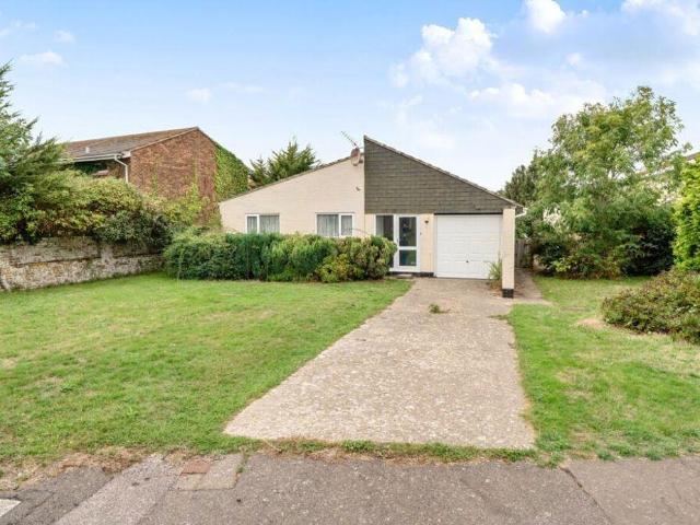 House for sale in Littlecote, West Sussex