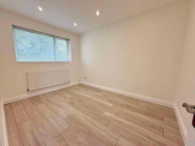 House for sale in Houghton Regis, Bedfordshire