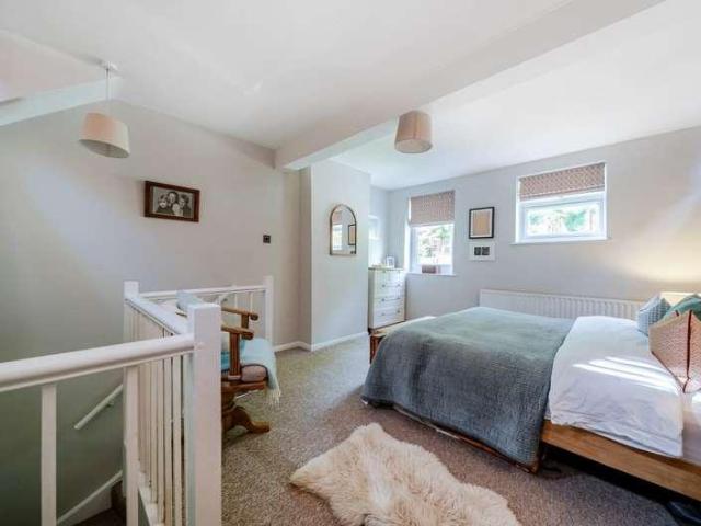 House for sale in Busbridge, Fole