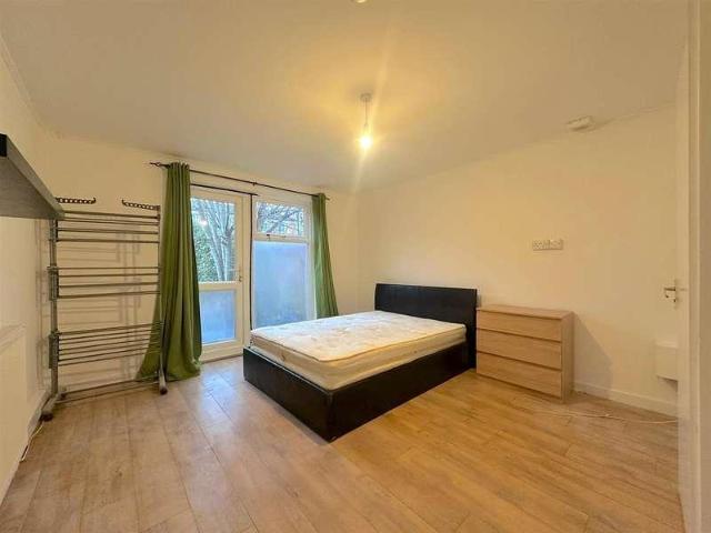 House for sale in Hayes, Greater London