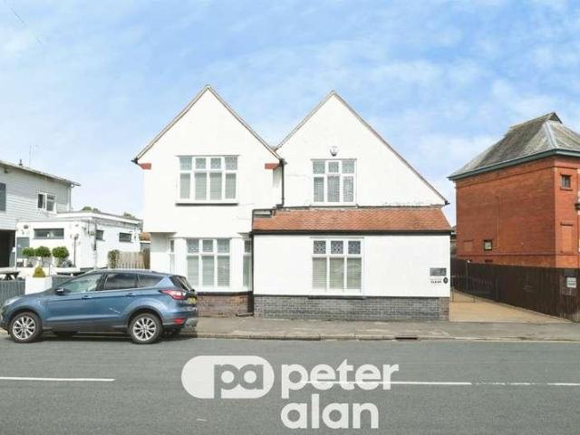 House for sale in Allt-yr-yn, Wales