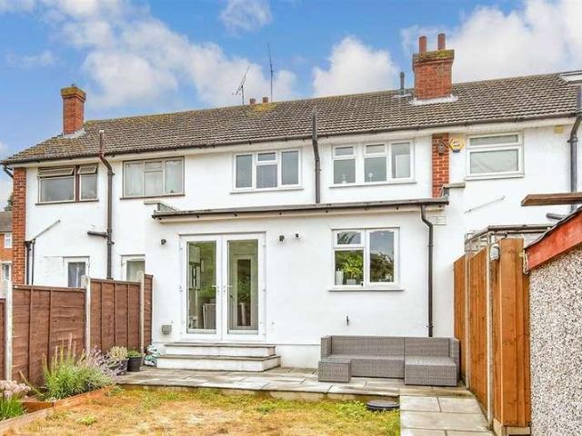 House for sale in Swanscombe and Greenhithe, Monks Orchard