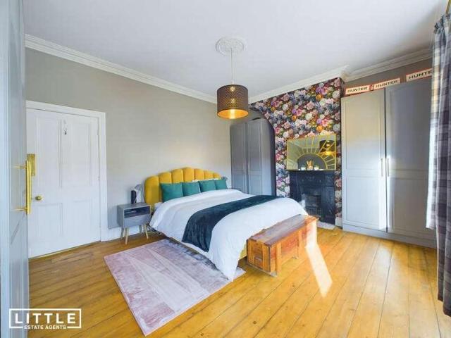 House for sale in St. Helens, Portico