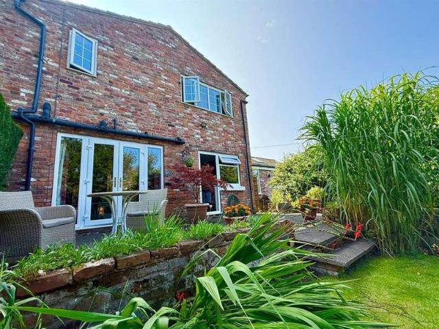 House for sale in Hurdsfield, Macclesfield