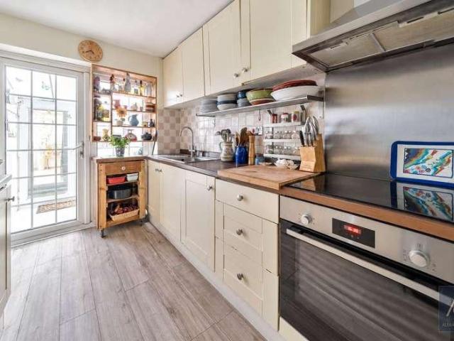House for sale in Steeple Claydon, Buckinghamshire