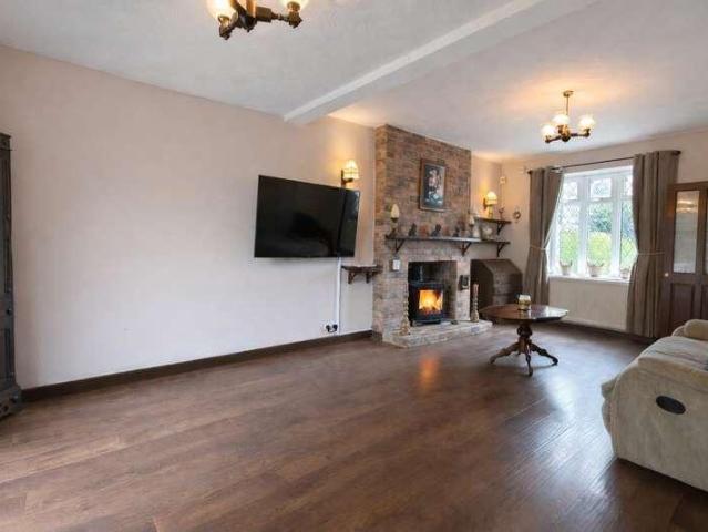 House for sale in Robertstown, Trecynon