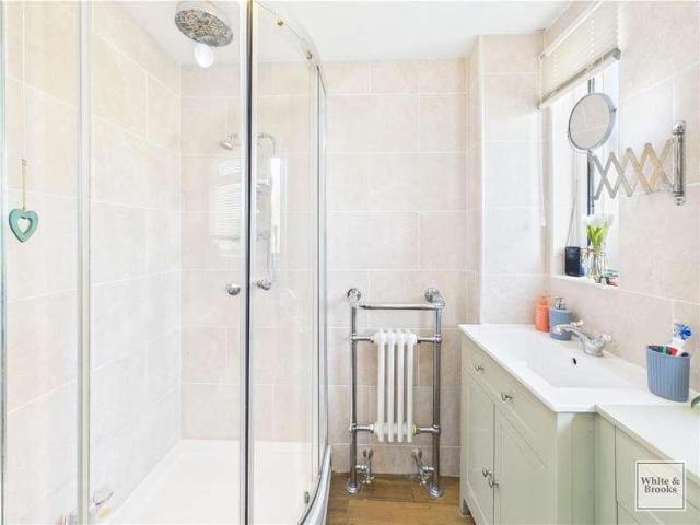 House for sale in Middlecroft, Hampshire