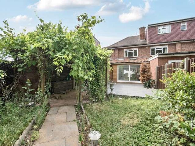 House for sale in Hayes, London Borough of Hillingdon