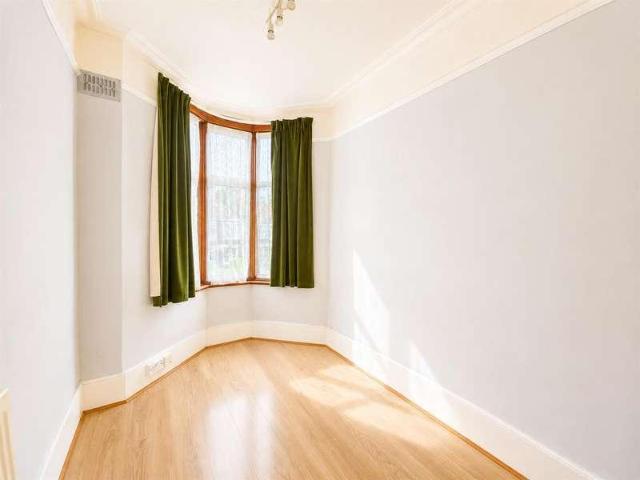 House for sale in Palmers Green, Greater London