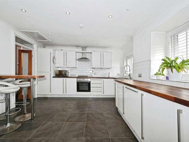House for sale in Ynysybwl and Coed-y-cwm, Ynysybwl
