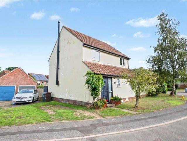 House for sale in Thurlton Links, South Norfolk