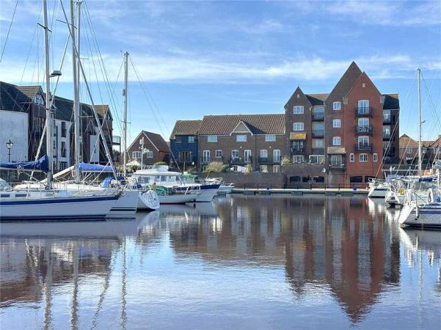 House for sale in Sovereign Harbour, Eastbourne