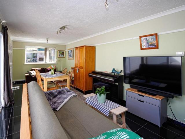 House for sale in Leighton-Linslade, Linslade