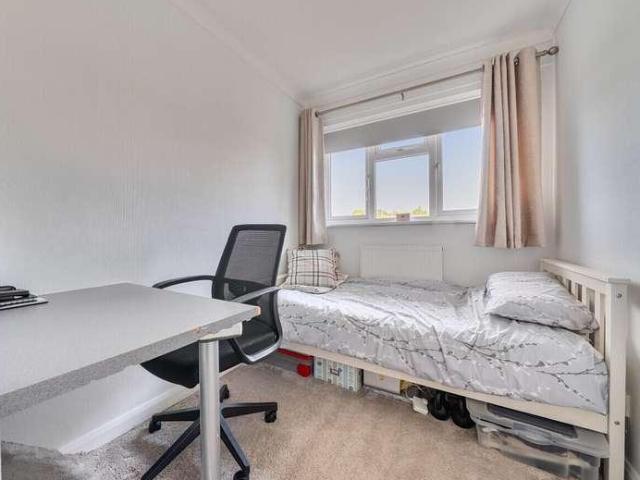 House for sale in The Butts, Kent