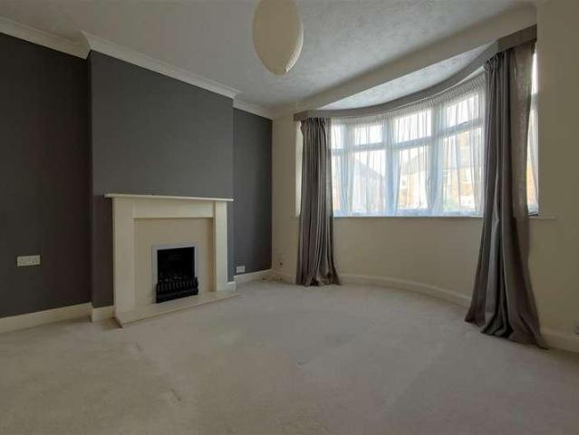 House for sale in Mowmacre Hill, Leicester