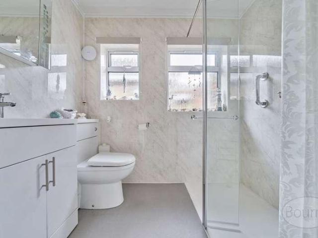 House for sale in Fole, Surrey