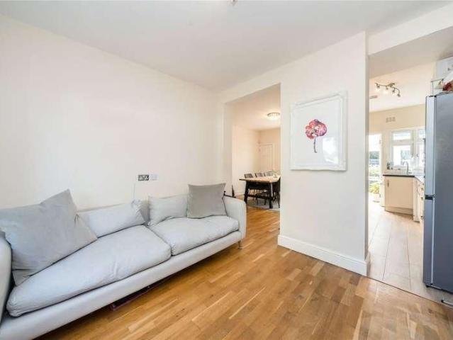 House for sale in Muswell Hill, Greater London