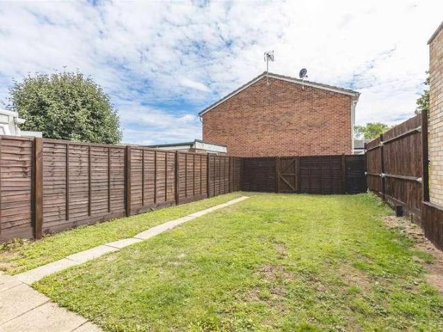 House for sale in Windsor, Dedworth