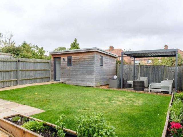House for sale in Barton In Fabis, East Midlands