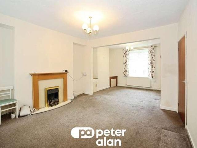 House for sale in Pont-y-waun, Crosskeys