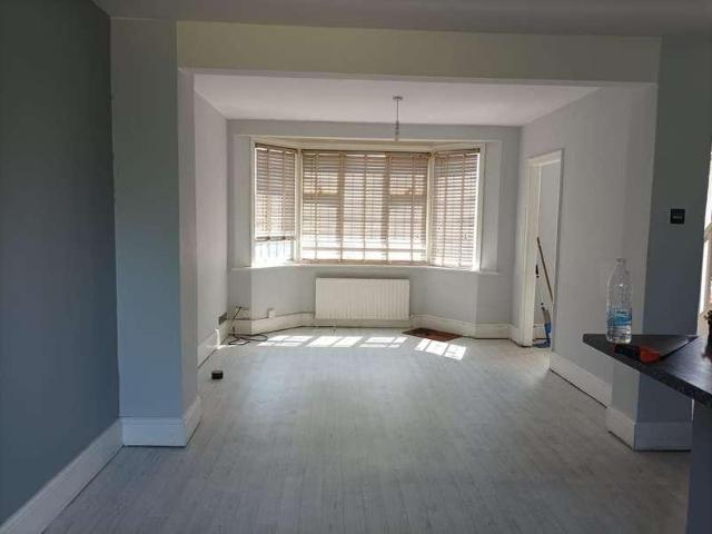House for sale in Woodford Bridge, Greater London