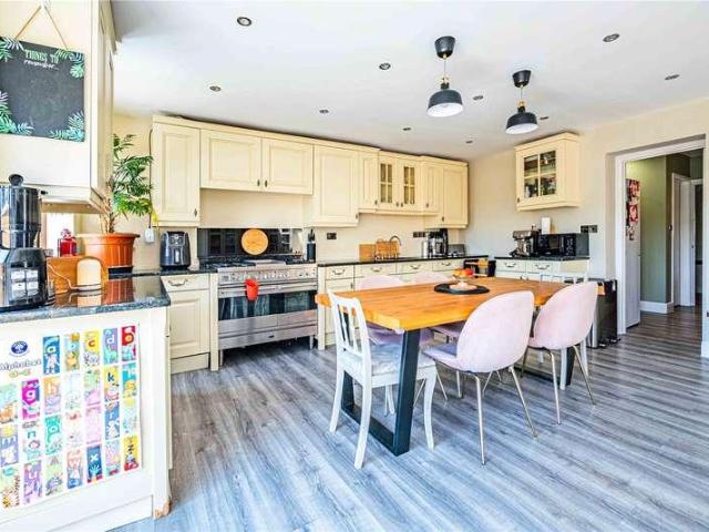 House for sale in Church End, Totternhoe