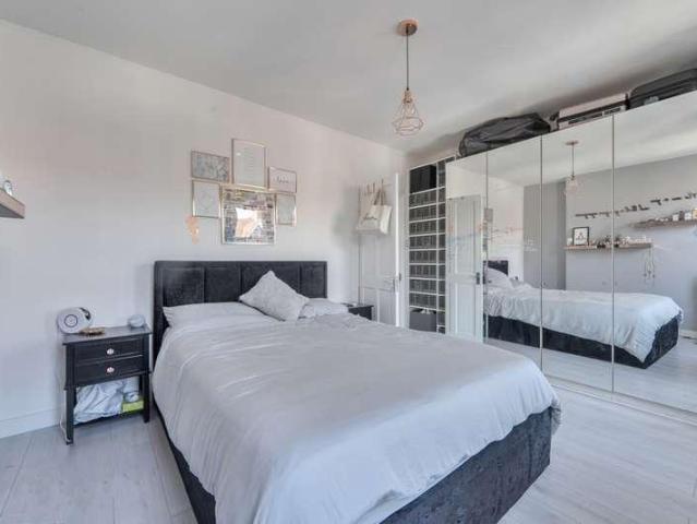 House for sale in Wealdstone, Greater London