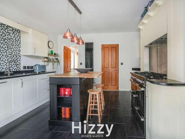 House for sale in Chelmondiston, Suffolk