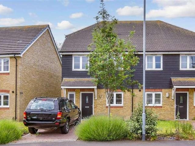 House for sale in Oad Street, Kent