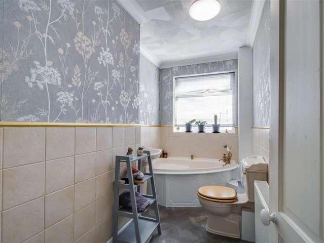 House for sale in Normanton and Altofts, Altofts
