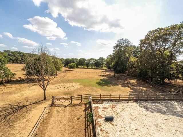 House for sale in Puttenham, Westborough