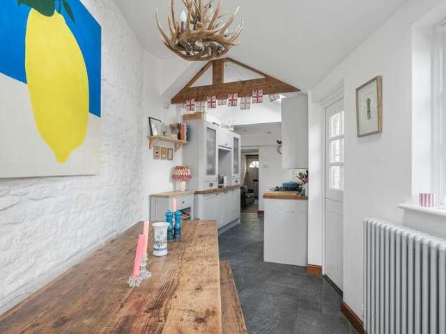 House for sale in Fossebridge, Gloucestershire