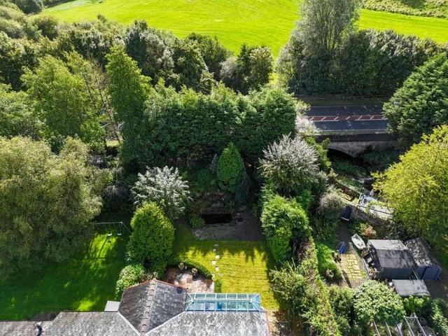 House for sale in Paradise, Lancashire