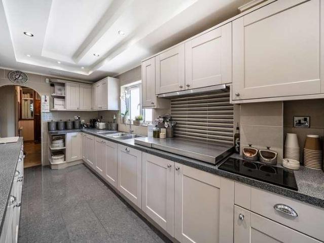 House for sale in Kingsbury, Greater London