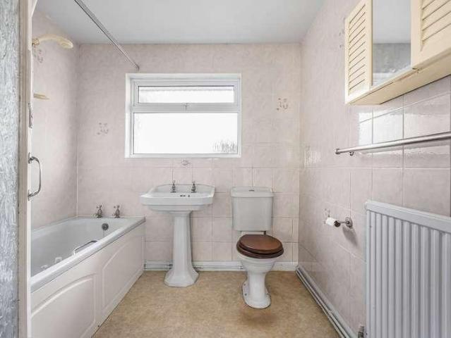 House for sale in Ashton Keynes, Wiltshire